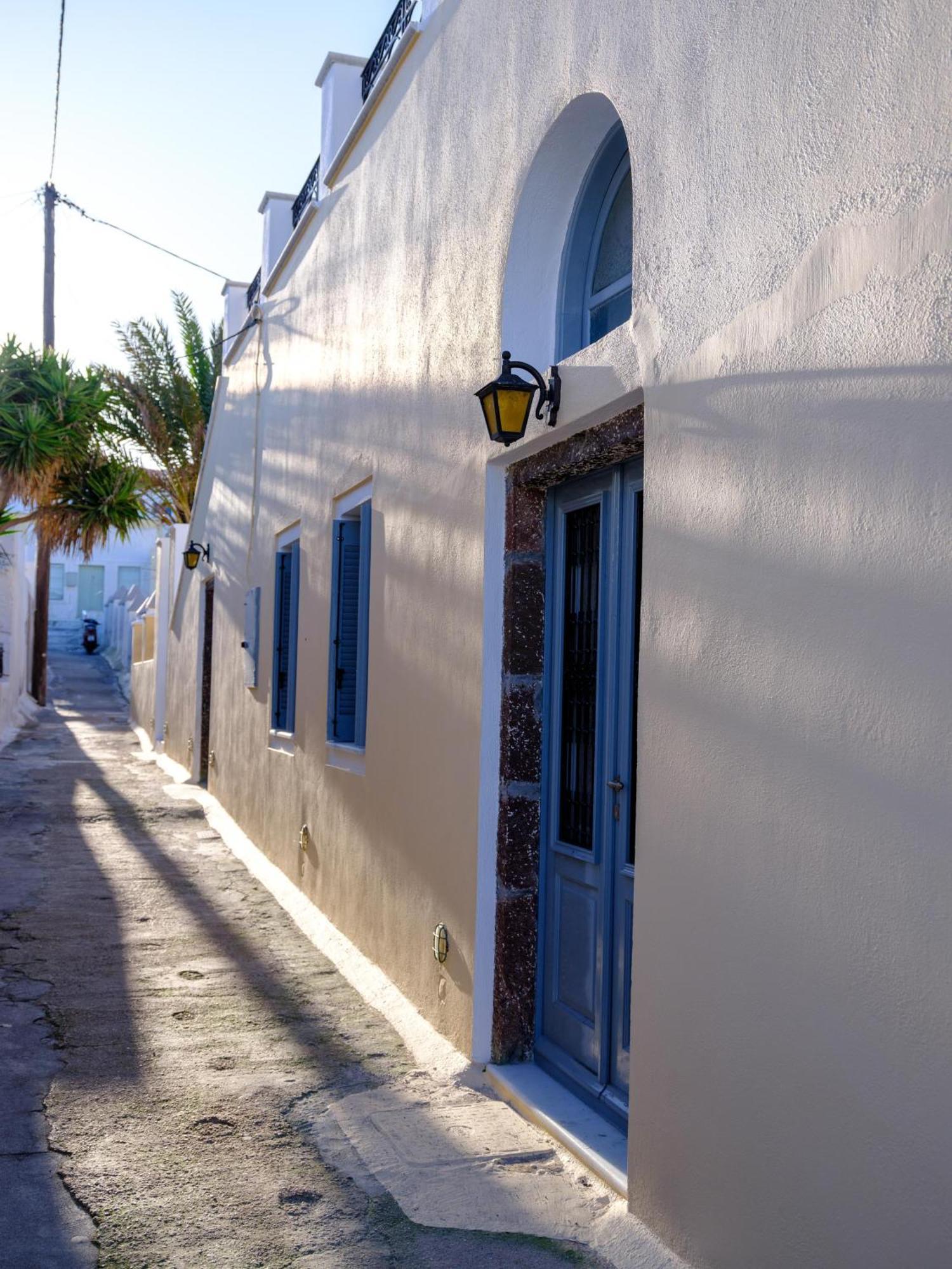 Отель Ikio Concept Santorini Пиргос Экстерьер фото