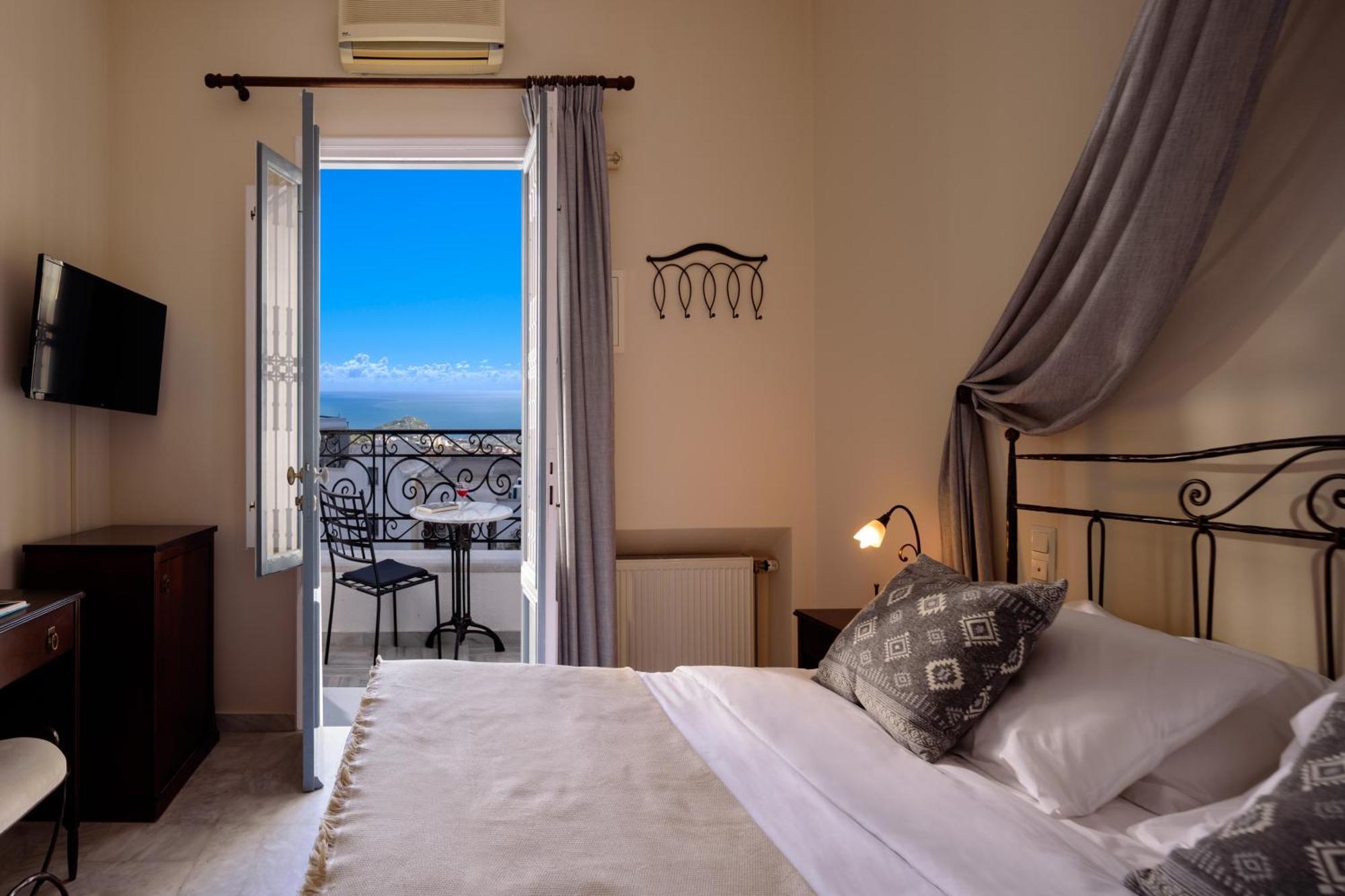Отель Ikio Concept Santorini Пиргос Экстерьер фото