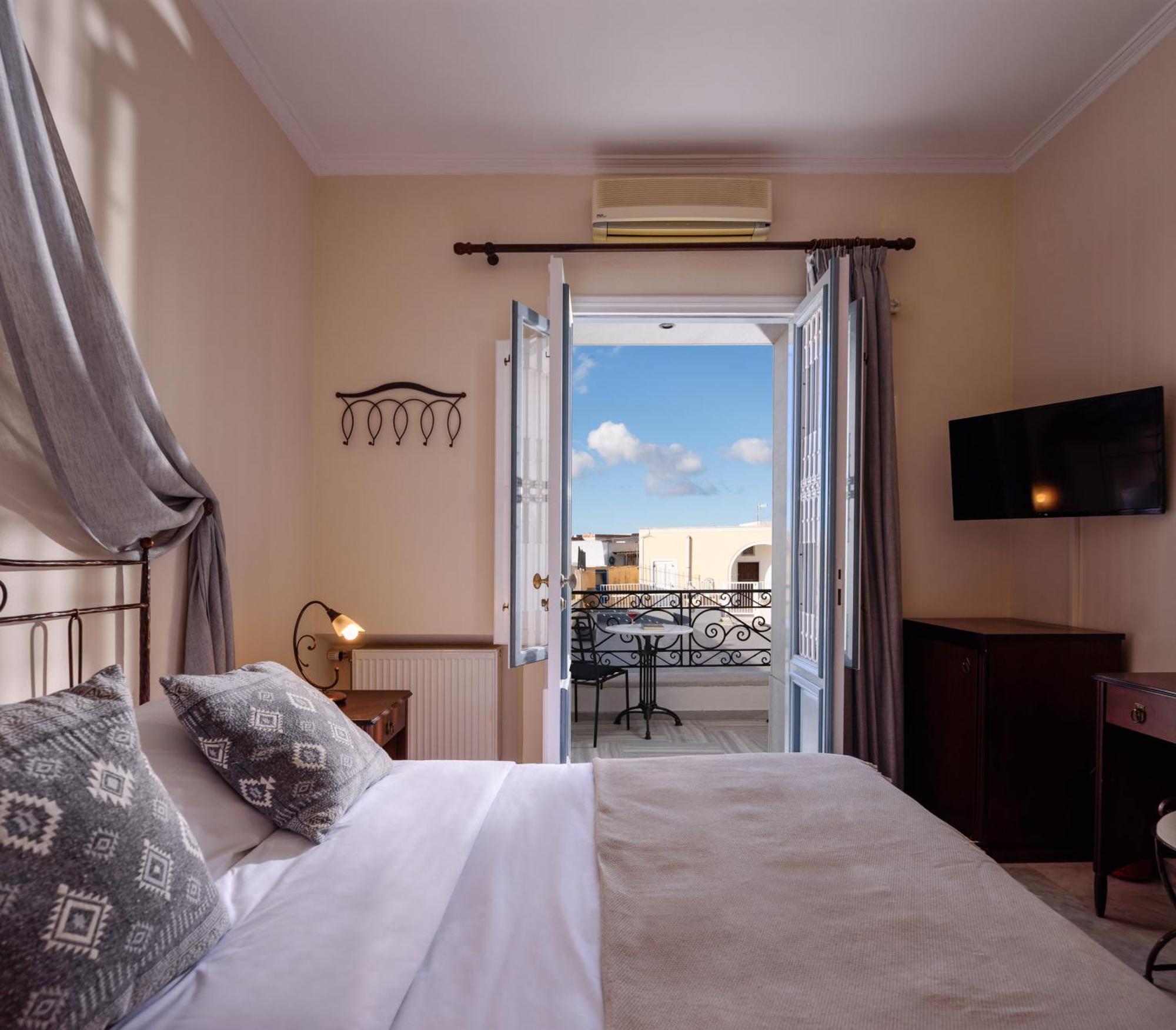 Отель Ikio Concept Santorini Пиргос Экстерьер фото