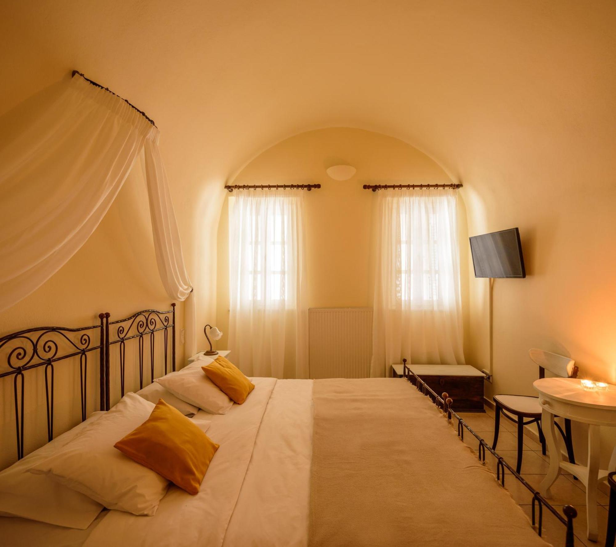 Отель Ikio Concept Santorini Пиргос Экстерьер фото